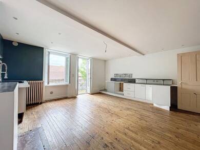 Maison à vendre 330 000 € 7 pièces 6 chambres 238 m² 806 m² de terrain Mur-sur-Allier 63111