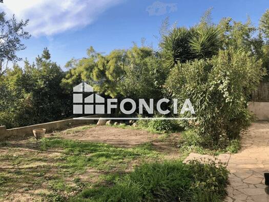 Appartement à louer 750 € 2 pièces 1 chambre 33 m² RDC Saint Francois Grasse 06130