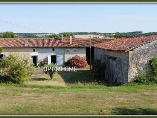 Ferme à vendre 120 000 € 3 pièces 2 chambres 88 m² 4 800 m² de terrain Coteaux-du-Blanzacais 16250