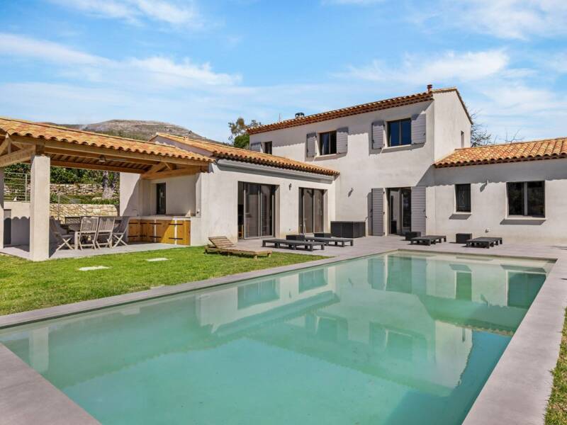 Maison à vendre, 185m², TOURRETTES SUR LOUP