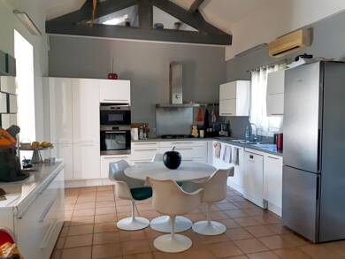 Maison de plain-pied à vendre 634 000 € 4 pièces 2 chambres 120 m² 414 m² de terrain La Bayorre-Hautes Loubes Hyeres 83400