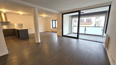 Appartement à louer 2 400 € 5 pièces 3 chambres 130 m² Beaumont 74160