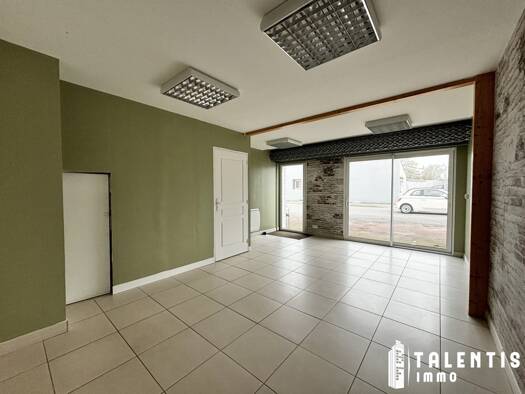 Local commercial à louer 1 248 € 79 m² de surface de vente Sainte Marie Pornic 44210