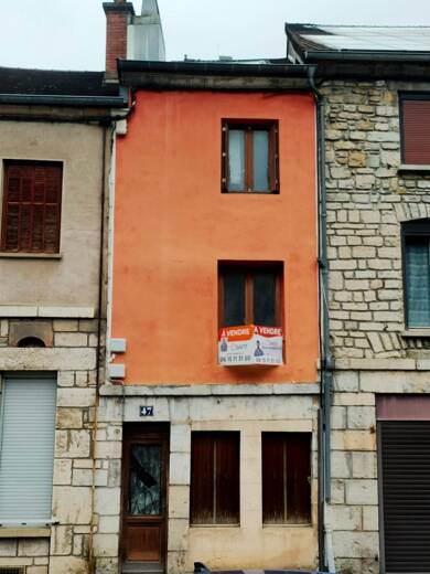 Immeuble à vendre 129 000 € 280 m² Salins-les-Bains 39110