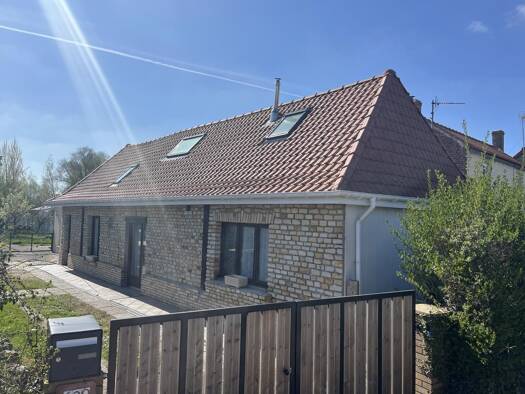 Maison à vendre 187 980 € 1 chambre 103 m² 731 m² de terrain Ardres 62610