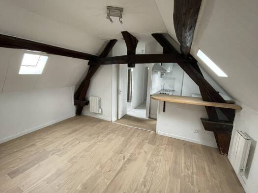 Appartement à louer 690 € 2 pièces 1 chambre 34 m² Étage 2/2 Viarmes 95270