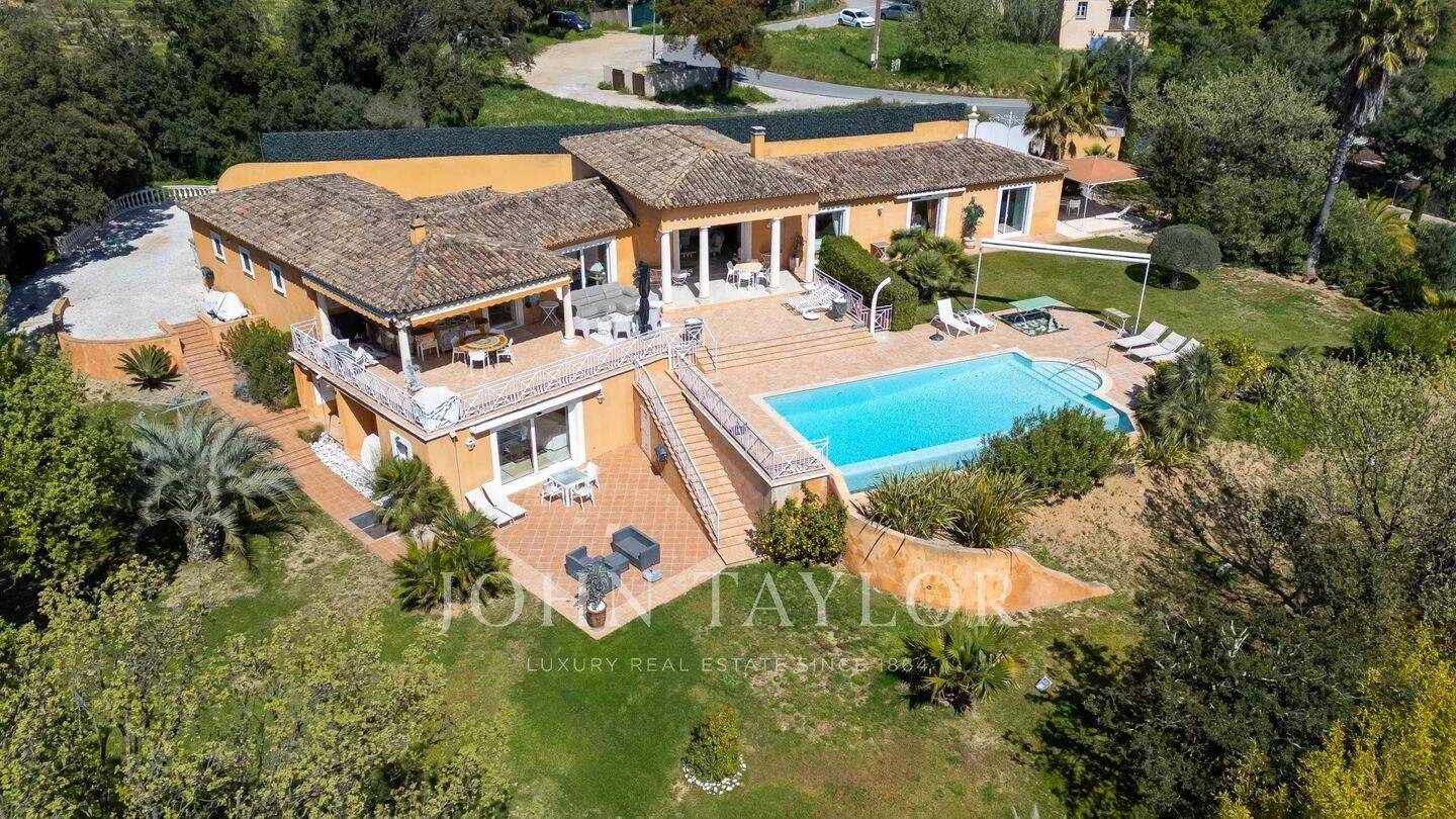 Maison à vendre, 300m², GRIMAUD