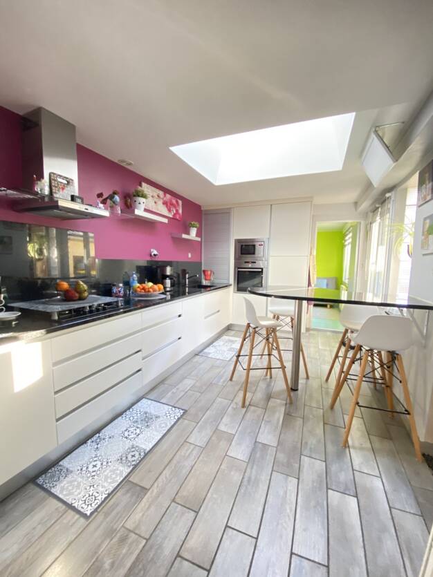 Maison à vendre 178 330 € 6 pièces 3 chambres 104 m² 326 m² de terrain Vignacourt 80650