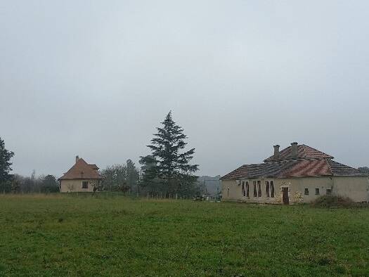 Terrain constructible viabilisé à vendre 18 540 € 927 m² de terrain Saint-Géry 24400