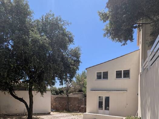 Maison à vendre 319 000 € 6 pièces 5 chambres 121 m² 774 m² de terrain Cabrières 30210