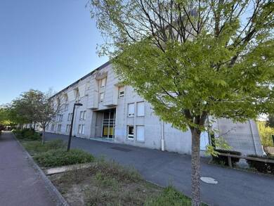 Appartement à vendre 75 000 € 2 pièces 1 chambre 20 m² Dernier étage, Étage 3/3 Argonne Sud-Jean Zay Orléans 45000