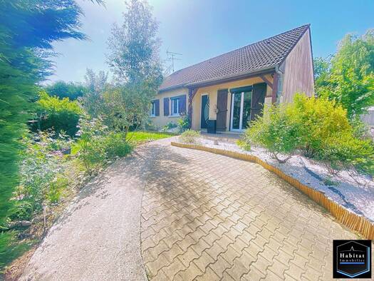 Maison de plain-pied à vendre 354 900 € 5 pièces 3 chambres 110 m² 754 m² de terrain Saint-Pathus 77178