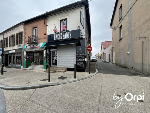 Hôtel à vendre Fonds de commerce 45 000 € 3 pièces 93 m² d'espace de restauration Saint-Éloy-les-Mines 63700