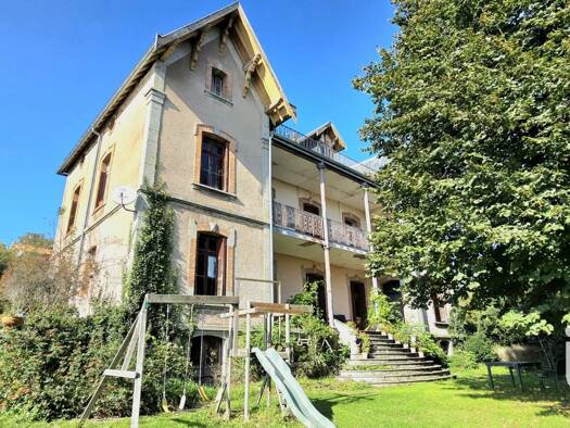 Maison à vendre 315 000 € 9 pièces 5 chambres 260 m² 5 480 m² de terrain Mauzun 63160