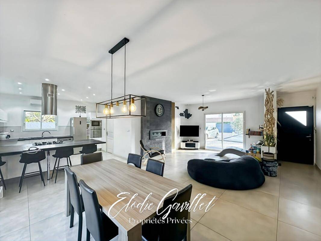 Maison à vendre, 132m², VILLEMOUSTAUSSOU