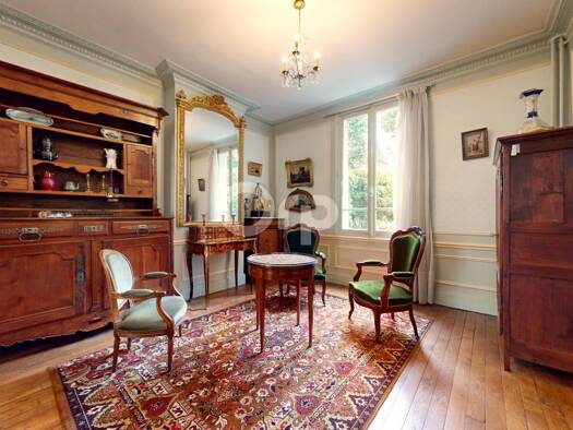 Maison de ville à vendre 357 900 € 6 pièces 4 chambres 210 m² 534 m² de terrain Gare Soissons 02200