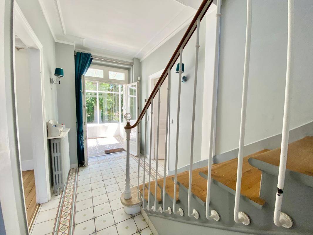 Maison à vendre, 241m², MANDRES LES ROSES