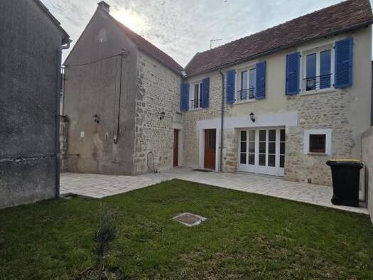 Maison à louer 1 190 € 4 pièces 3 chambres 102,6 m² 174 m² de terrain Beaumont-du-Gâtinais 77890