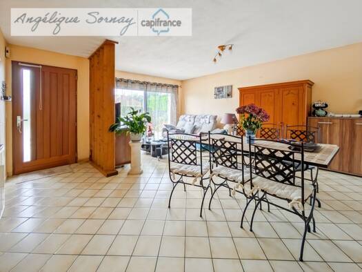 Maison de plain-pied à vendre 142 000 € 3 pièces 2 chambres 65 m² 423 m² de terrain Branges 71500