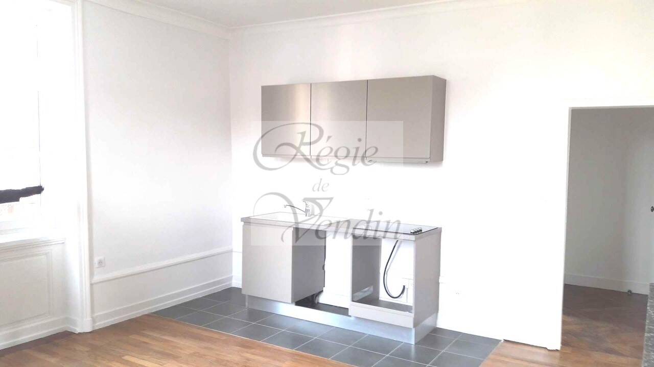 Maison à louer, 48m², SAINTE FOY LES LYON