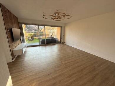 Appartement à louer 1 320 € 3 pièces 2 chambres 76 m² Étage 1/4 Centre Ville Historique Auray 56400