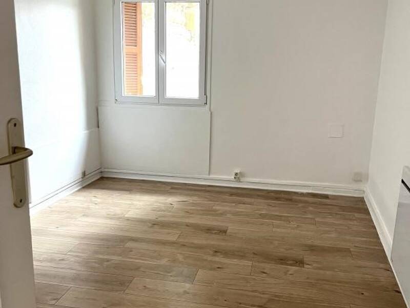 Maison à louer, 28m², CONTES