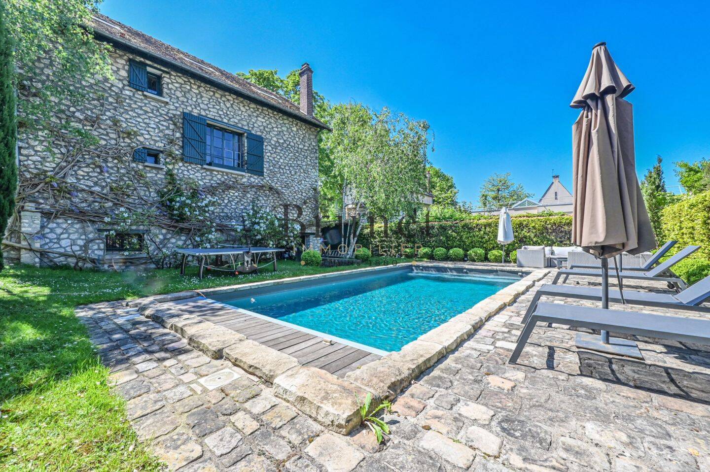 Maison à vendre, 242m², SAINT MAUR DES FOSSES