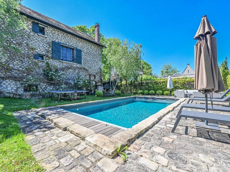 Maison à vendre, 242m², SAINT MAUR DES FOSSES