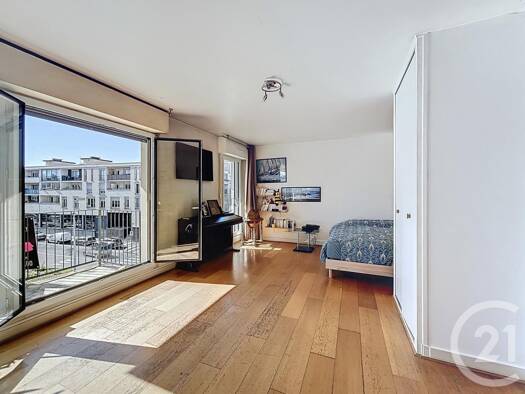 Appartement à vendre 220 000 € 1 pièce 37,6 m² 3ème étage Chatou 78400