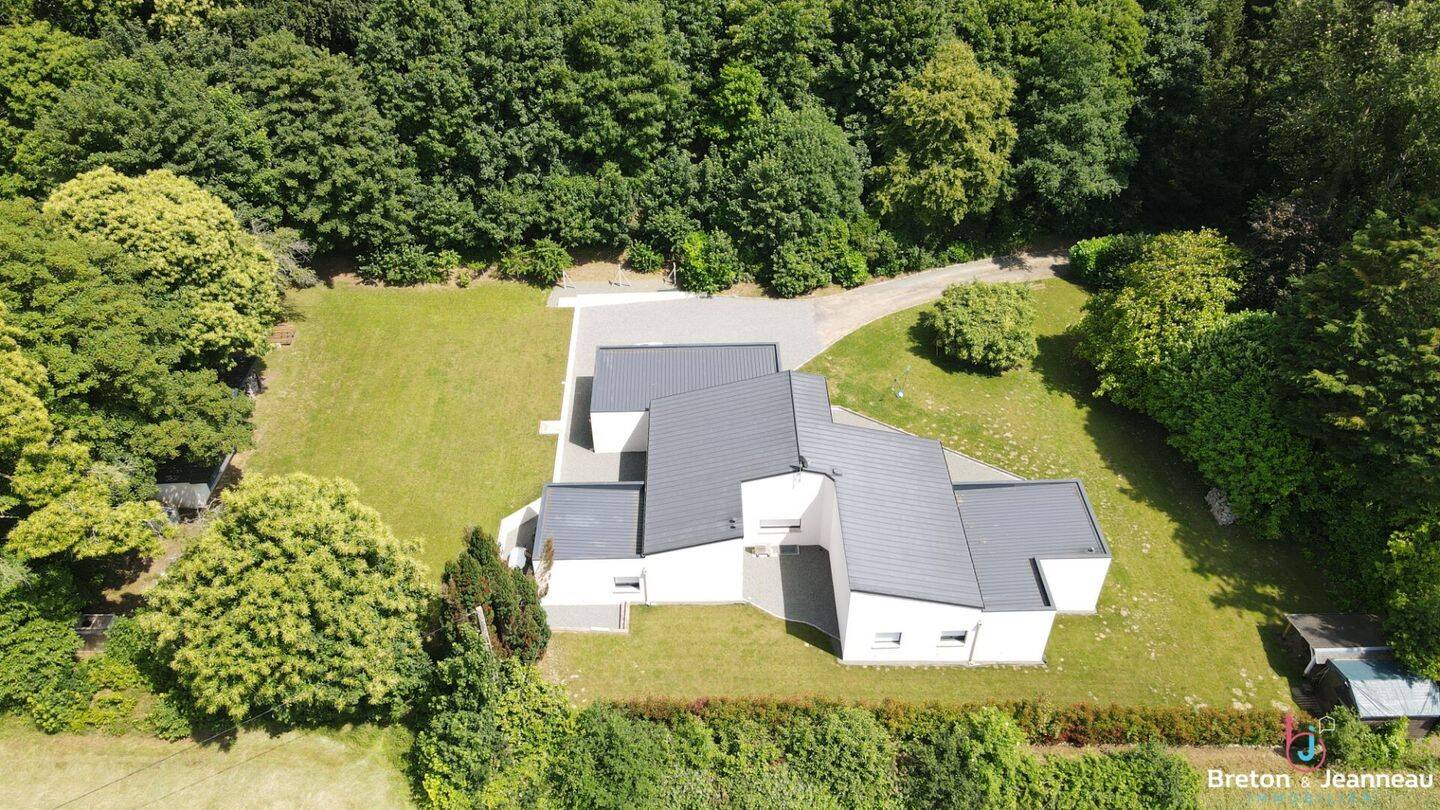 Maison à vendre, 249m², LOUVIGNE DU DESERT