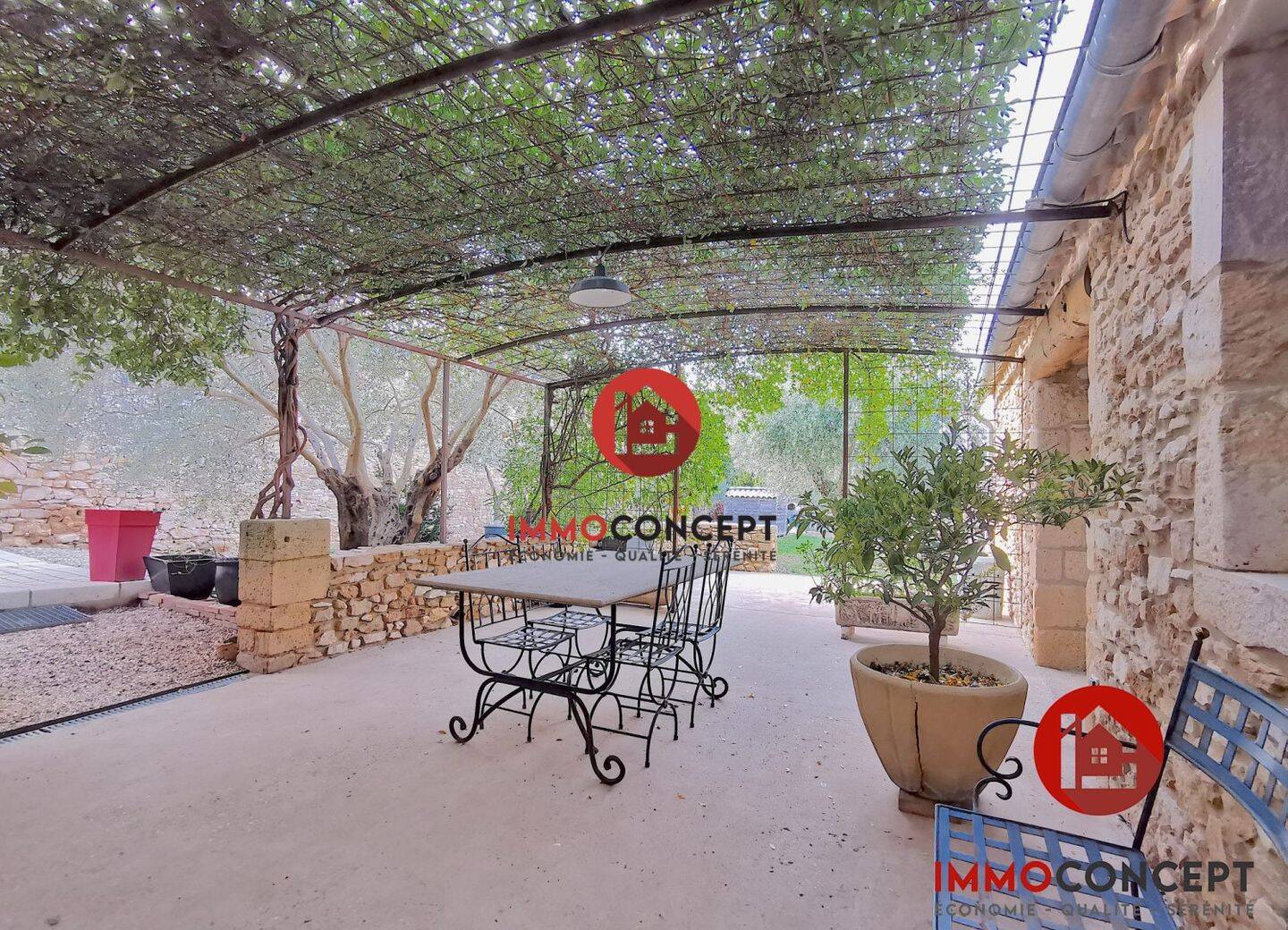 Maison à vendre, 270m², SAINT VICTOR LA COSTE