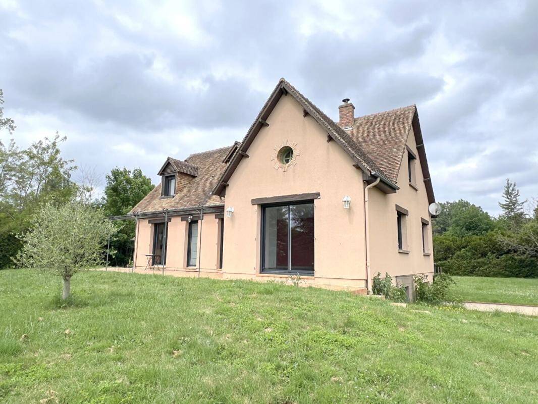 Maison à vendre, 151m², SAVIGNE L'EVEQUE
