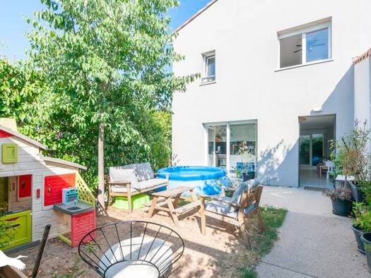 Maison à vendre 293 216 € 4 pièces 3 chambres 76 m² 200 m² de terrain Couronne Periurbaine Mèze 34140