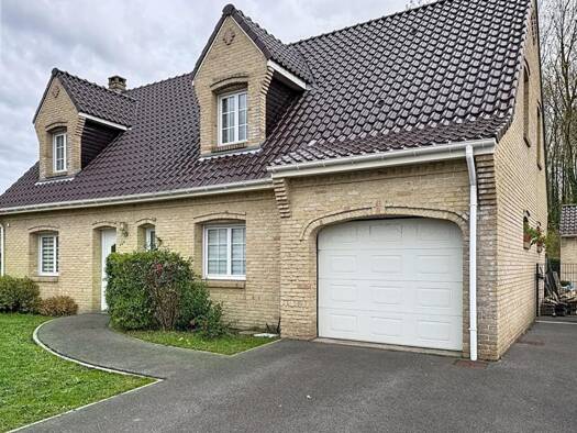 Maison de plain-pied à vendre 416 690 € 5 pièces 4 chambres 150 m² 7 520 m² de terrain Grande Vacquerie Loon-Plage 59279