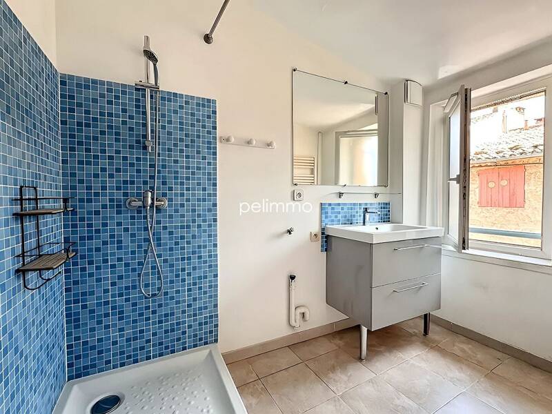 Maison à louer, 75m², PELISSANNE