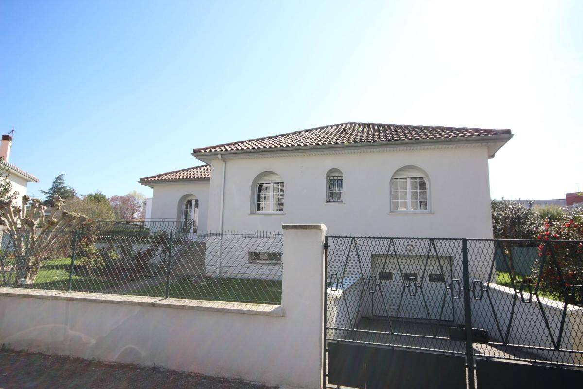 Maison à vendre, 139m², PAU