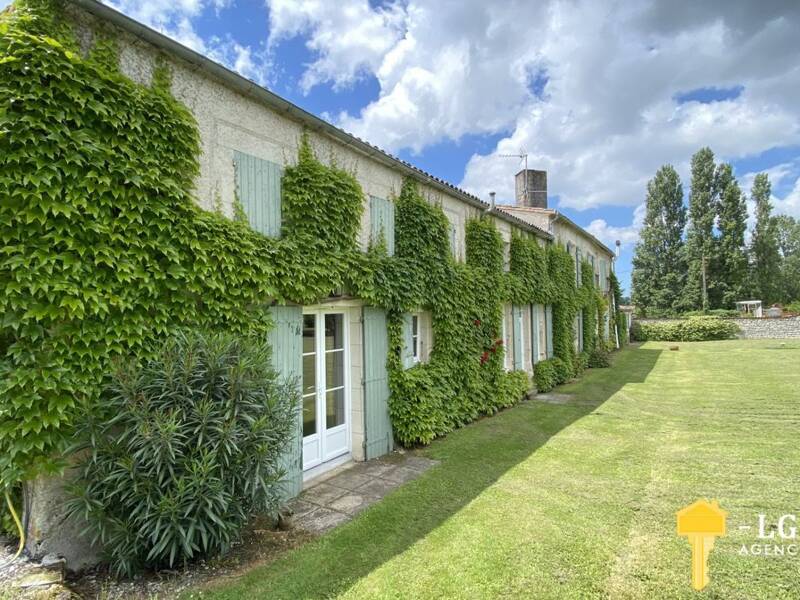Maison à vendre, 707m², MORTAGNE SUR GIRONDE