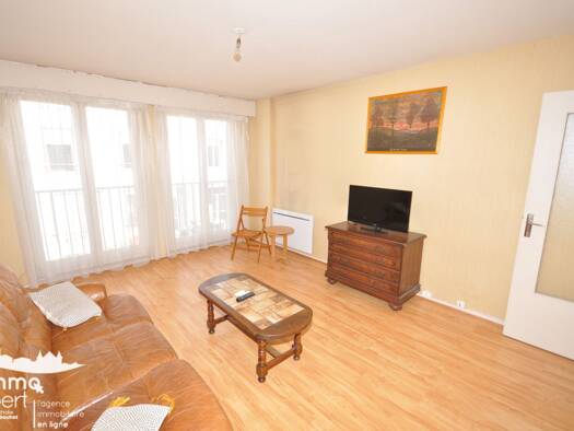 Appartement à vendre 65 000 € 2 pièces 1 chambre 49,31 m² Étage 3/3 Vittel 88800