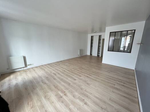 Appartement à vendre 199 999 € 2 pièces 1 chambre 59 m² Étage 3/3 Centre Ville-Cathédrale-Marché-Grande Île-Clos Godet Meaux 77100