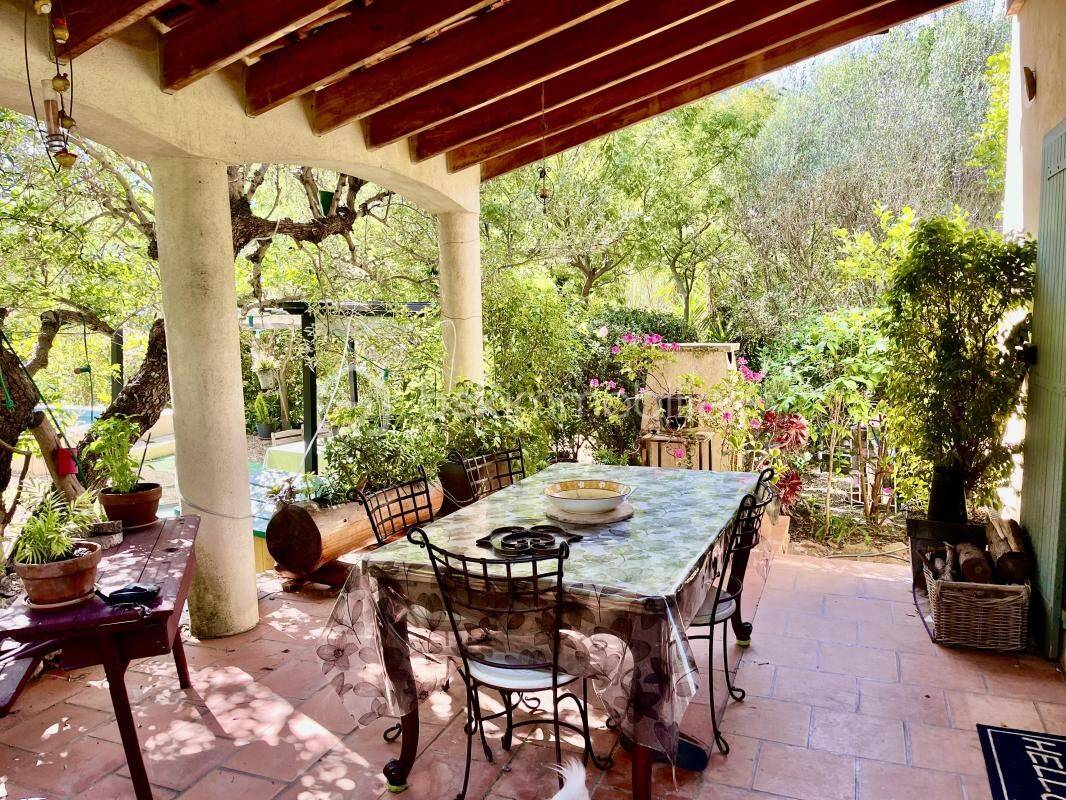 Maison à vendre, 110m², LE REVEST LES EAUX