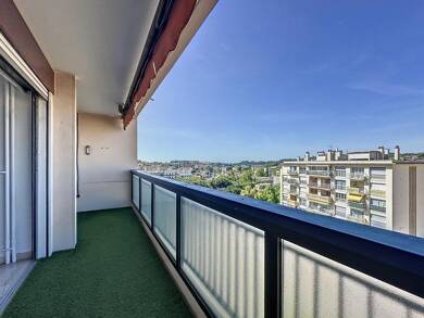 Appartement à louer 1 509 € 4 pièces 3 chambres 88,4 m² 6ème étage Vieux Cannet Le Cannet 06110