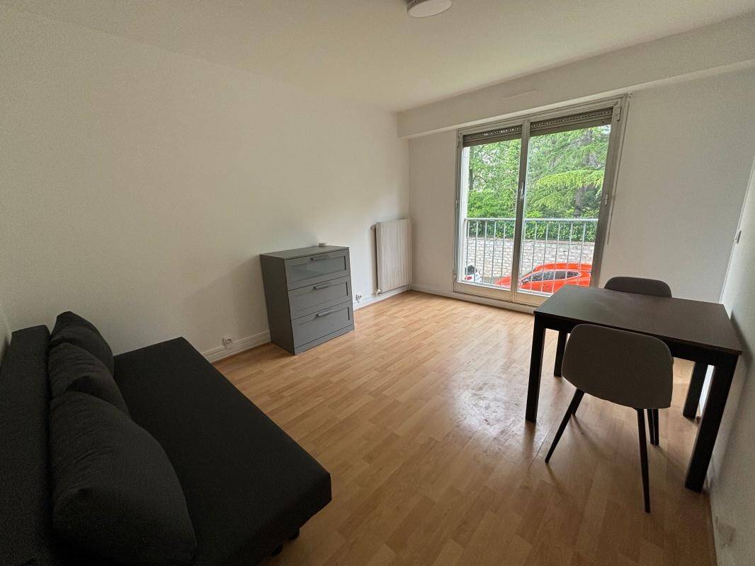 Maison à louer, 23m², L'HAY LES ROSES