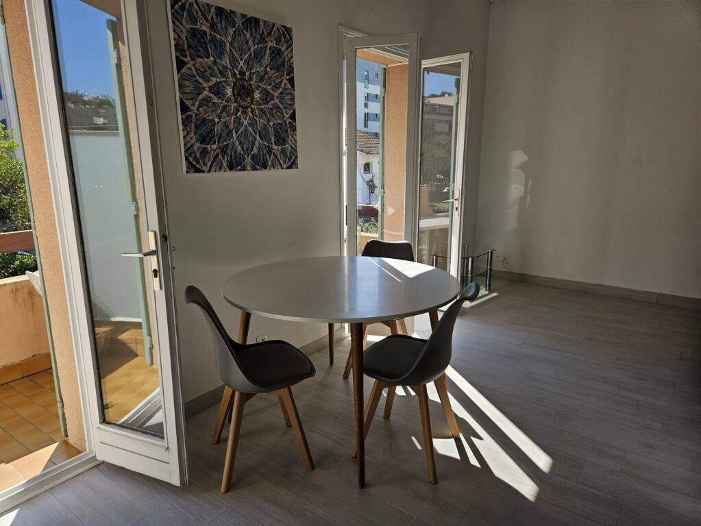 Maison à louer, 47m², ANTIBES