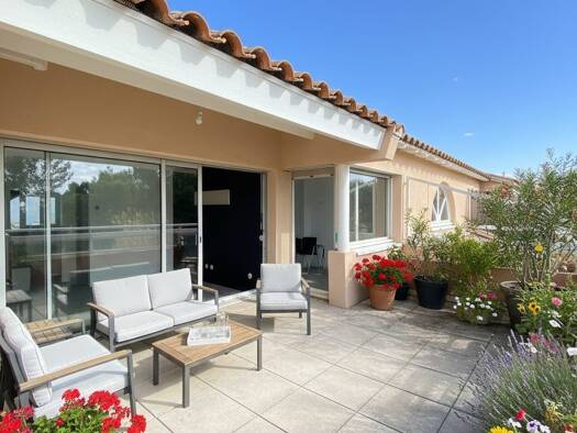 Duplex à vendre 399 000 € 6 pièces 4 chambres 120 m² Étage 1/2 Villeneuve-lès-Avignon 30400