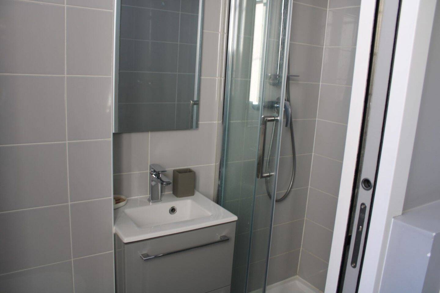 Maison à louer, 23m², LEVALLOIS PERRET