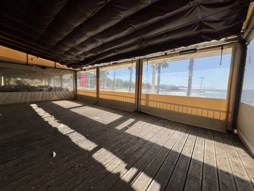 Restaurant à vendre 468 000 € 167 m² d'espace de restauration Mourillon-Centre Toulon 83000