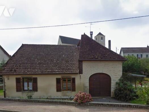 Maison à vendre 148 000 € 5 pièces 2 chambres 145 m² 1 147 m² de terrain Poligny 39800