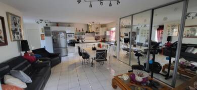 Appartement à vendre 297 800 € 4 pièces 3 chambres 91,8 m² 3 étages Centre Ville-Mairie Lunel 34400