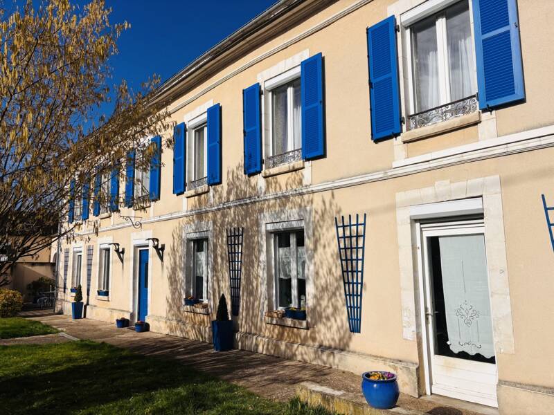 Maison à vendre, 415m², CHARMOY