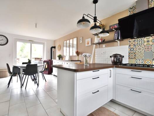 Maison à vendre 179 000 € 4 pièces 3 chambres 80 m² 875 m² de terrain Flixecourt 80420